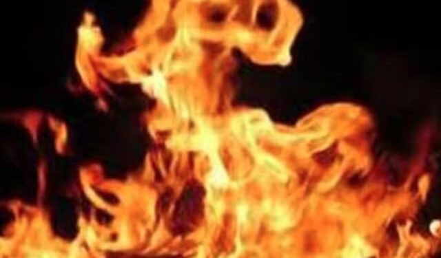 Fire at Chawkbazar Solaiman Tower under control