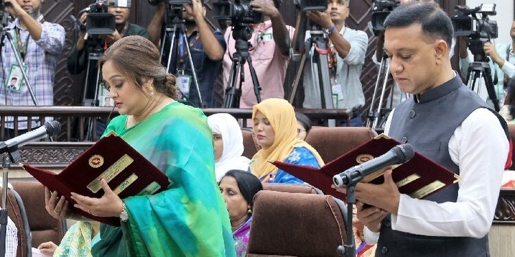 Newly elected Cumilla, Mymensingh city mayors take oath