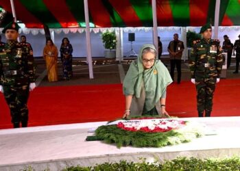 PM pays glowing tributes to Bangabandhu in Tungipara