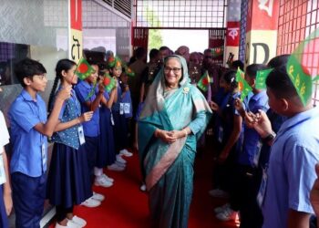 Be prepared for going to moon: PM to children
