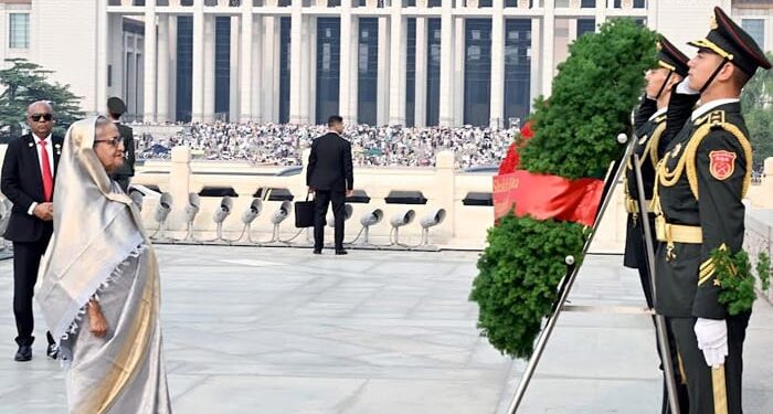 PM pays homage to Chinese heroes at Tian’anmen Square