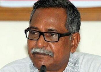 Yunus’ government ‘appears’ like previous government: Anu Muhammad speaks at workers’ protest