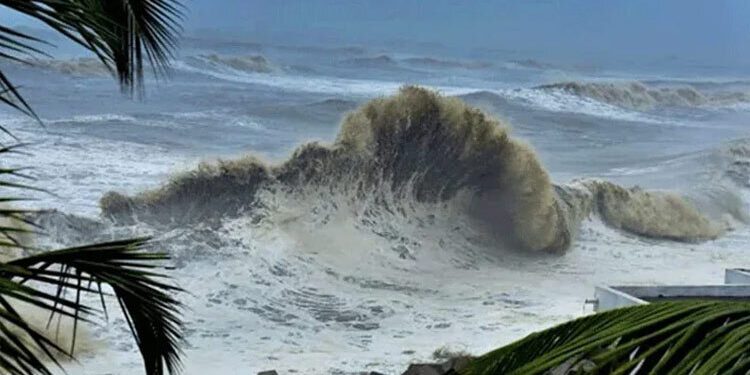 Low pressure in the sea, warning signal number 3 in seaports