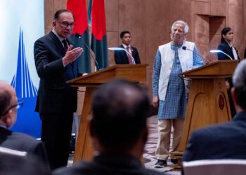 Anwar assures give attention to entry of 18,000 Bangladeshis