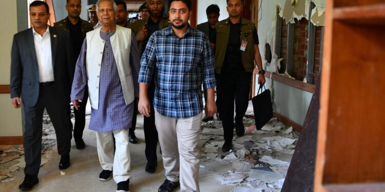 Chief Adviser Muhammad Yunus visits Gonobhaban
