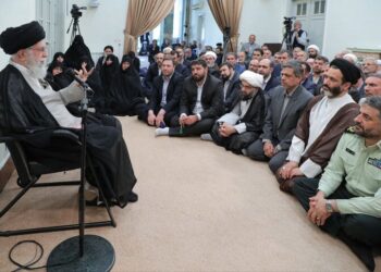 The youth are the main element to fight the evil-doers: Imam Khamenei