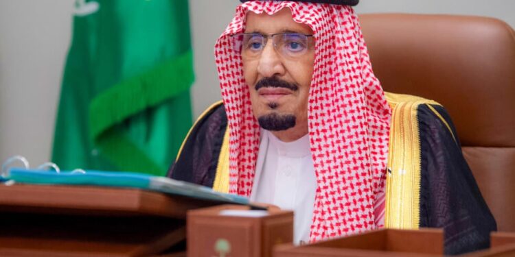 Saudi king to undergo medical tests for lung infection: royal court