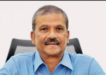 Awami League men should question Hasina abandoning them: Asif Nazrul