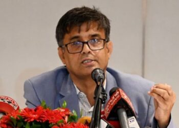 Govt urges students to remain calm, not to get involved in clashes