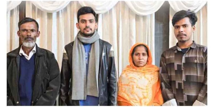 Advisor Asif Mahmud takes charge of Felani’s family