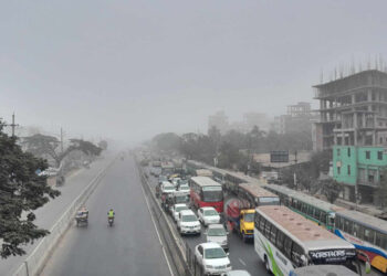 Dense fog in the capital, winter is approaching