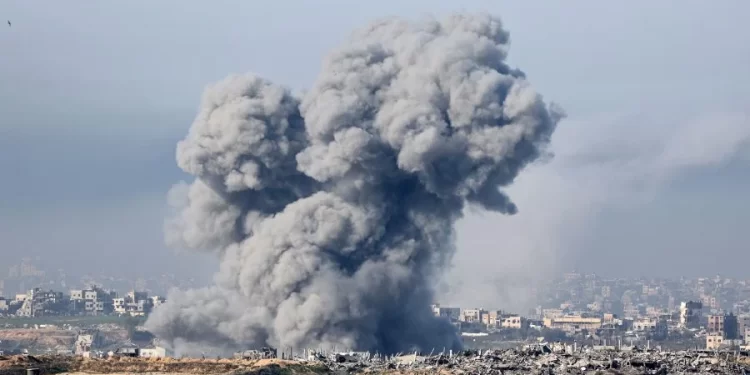 Israelis, Gazans anxiously awaiting truce deal