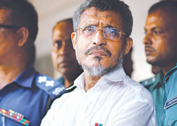 Lutfozzaman Babar walks out of jail after 17 years