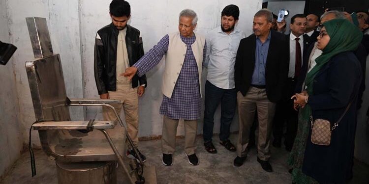CA visits Aynaghor in Dhaka