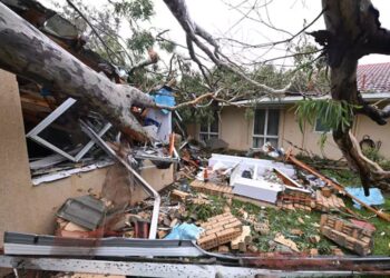 Cyclone Alfred left about 750,000 people without electricity in Australia