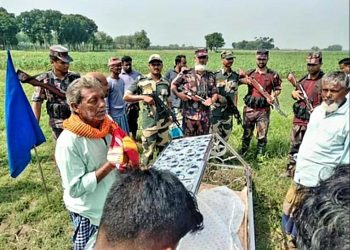 Indian BSF’s generosity: Girls living in Bangladesh see mother’s body