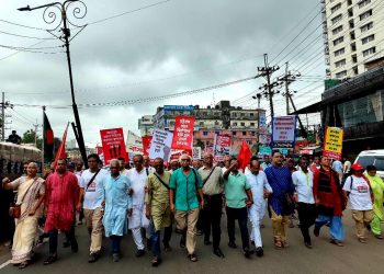 Left Alliance’s slogans of ‘Motherland, estuary, will not give to foreigners’ echoed in Chittagong