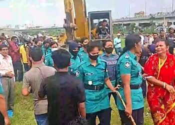 Temple on railway land in Khilkhet, demolished by administration