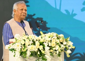 CA for stopping plastic use to save environment