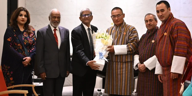 Bhutanese PM sends bouquet to BNP Chairperson Khaleda Zia