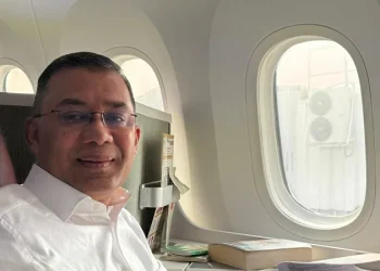 Tarique Rahman finally comes back to mother