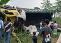 15 killed as truck loaded with rods overturns in Kalihati on Dhaka-Tangail highway in Bangladesh