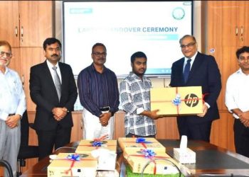 Pakistan govt. distributes laptops to orphans at SOS Children’s Villages