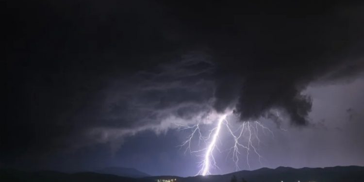 Lightning kills six at Pabna in Bangladesh